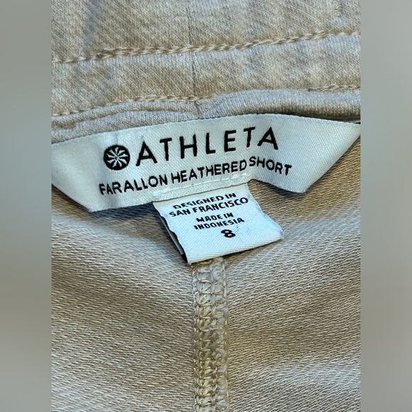 Athleta Farallon Heathered Short - Oatmeal Color, Size 8 - Picture 3 of 3
